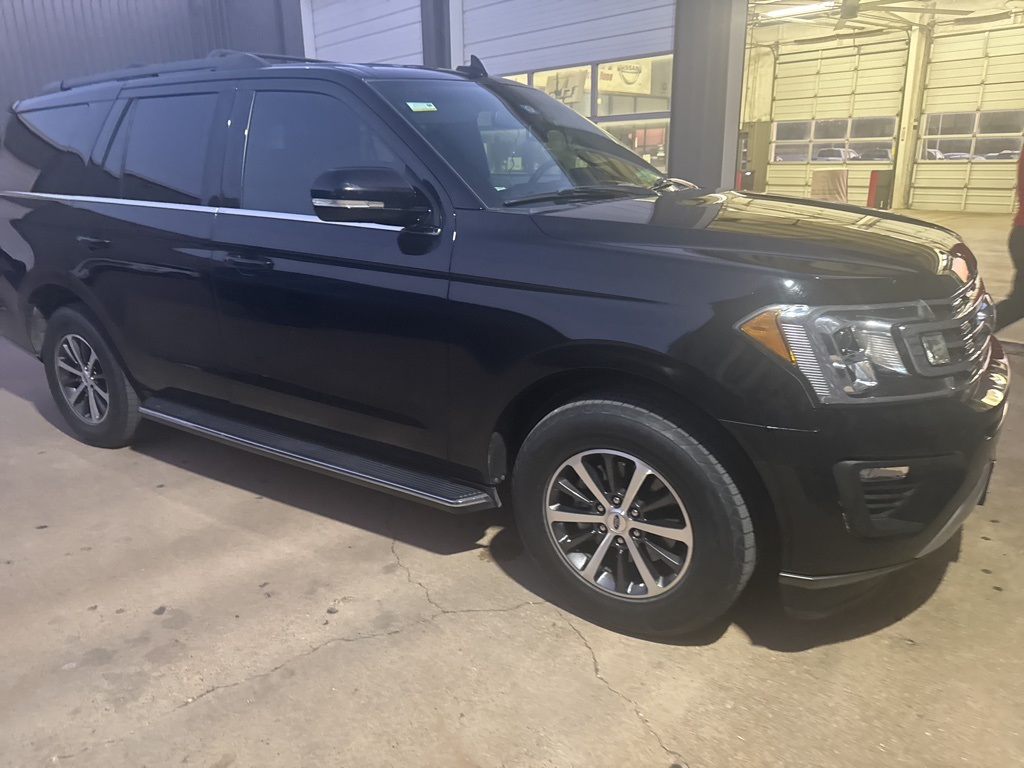 2019 Ford Expedition XLT photo 4