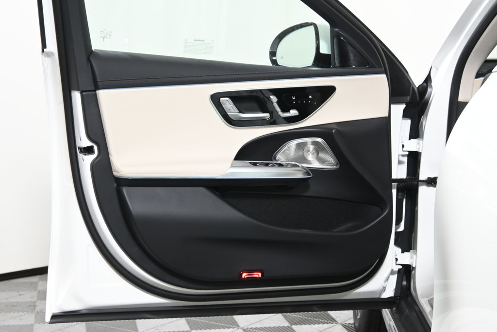2025 Mercedes Benz E 450 photo 23
