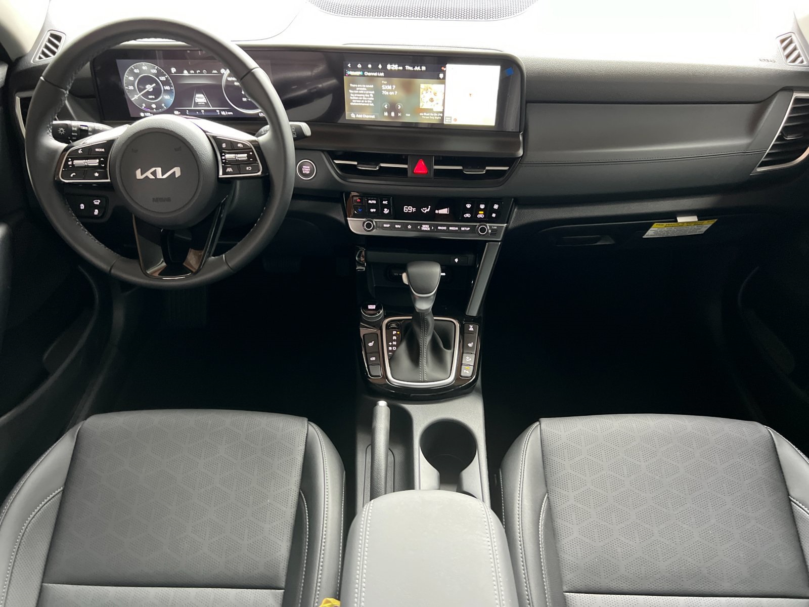 2026 Kia Seltos EX photo 12