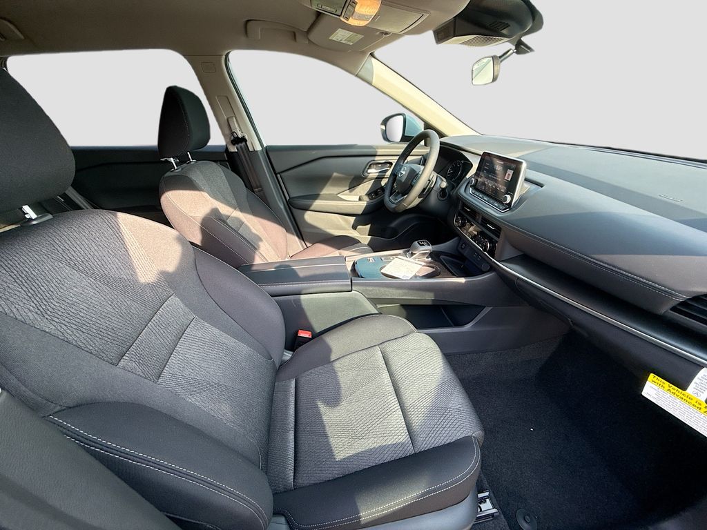 2026 Nissan Rogue SV photo 19