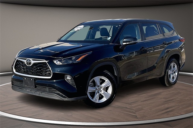 2023 Toyota Highlander L's photo
