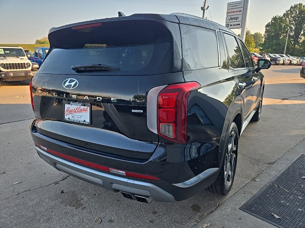 2023 Hyundai Palisade Limited photo 9