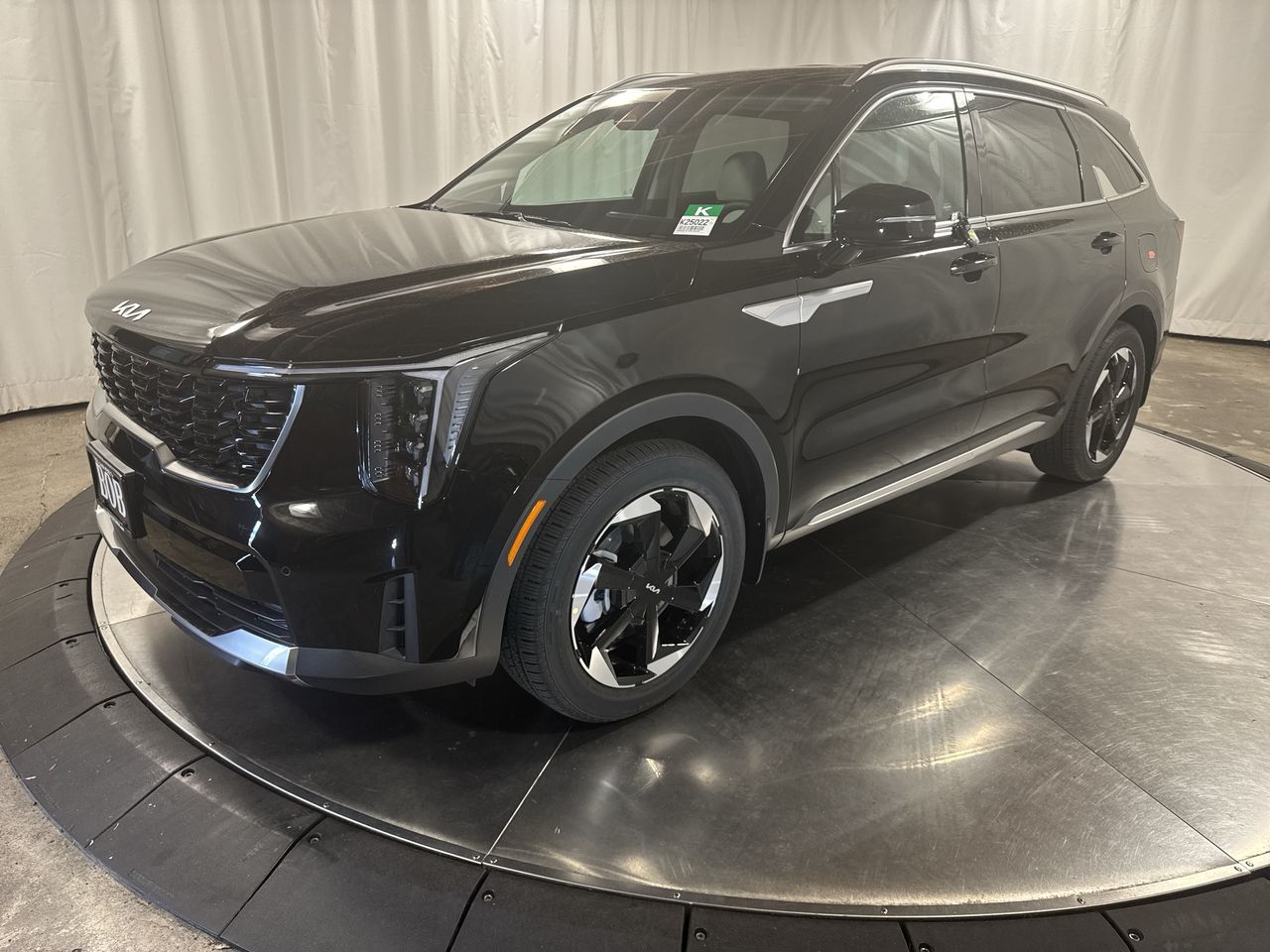 2025 Kia Sorento EX Hybrid's photo