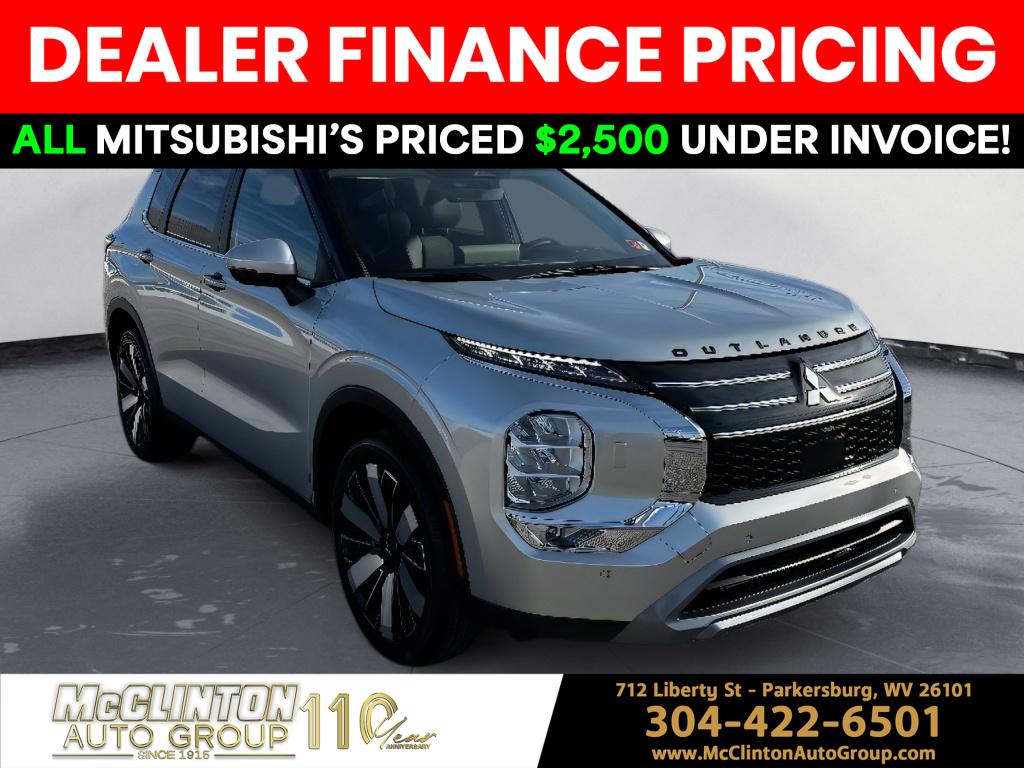 2025 Mitsubishi Outlander SE's photo