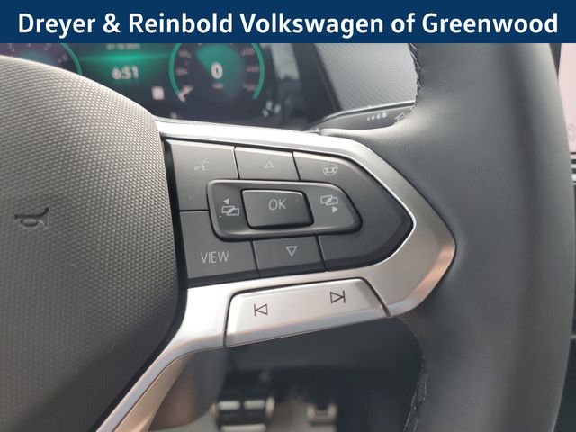 2025 Volkswagen Atlas Cross Sport SEL R-Line photo 23