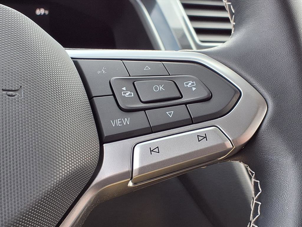 2022 Volkswagen Tiguan SE photo 25
