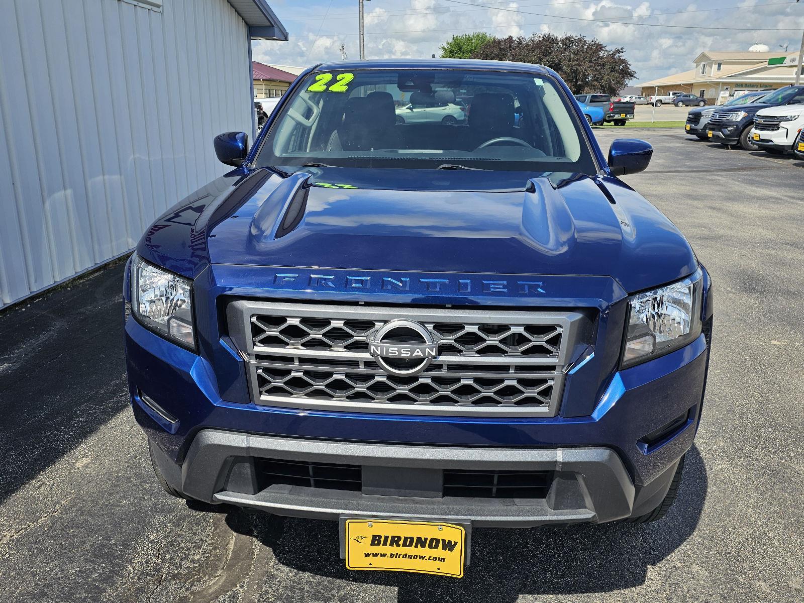 2022 Nissan Frontier SV photo 3