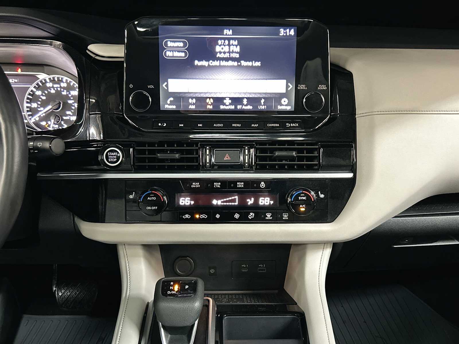 2024 Nissan Pathfinder SL photo 26