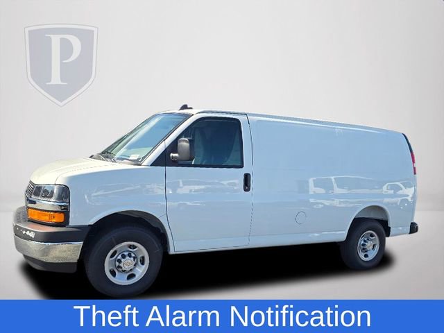 2025 Chevrolet Express Cargo 2500 photo 4