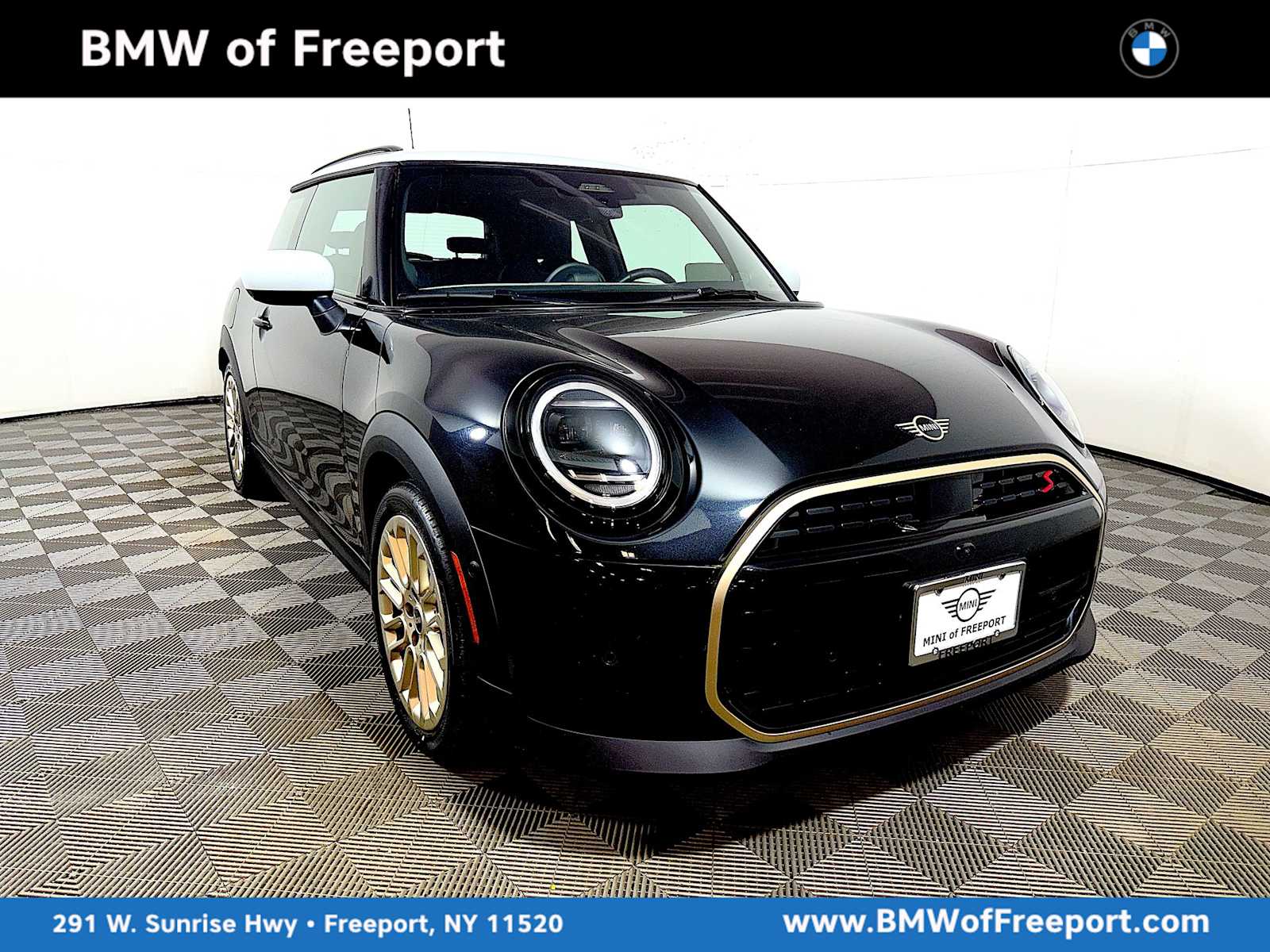 2025 MINI Hardtop 2 Door S's photo