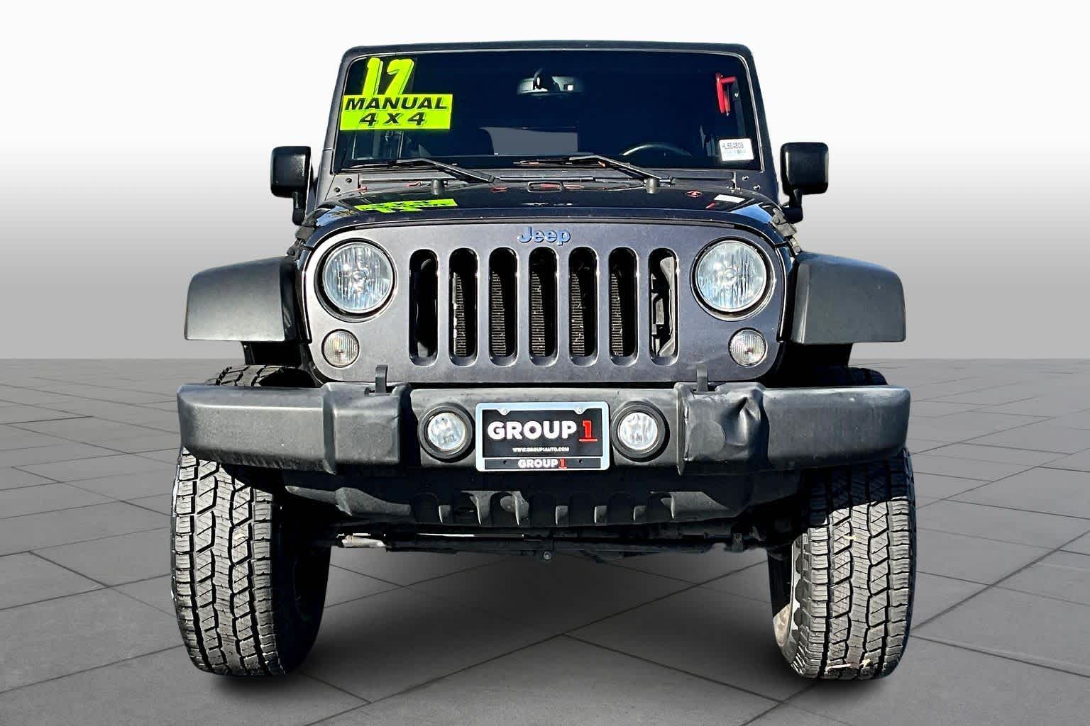2017 Jeep Wrangler Unlimited Sport photo 2