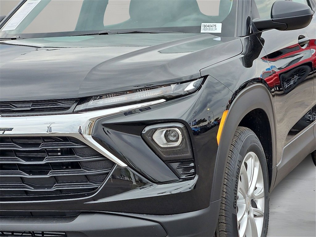 2026 Chevrolet Trailblazer LS photo 3