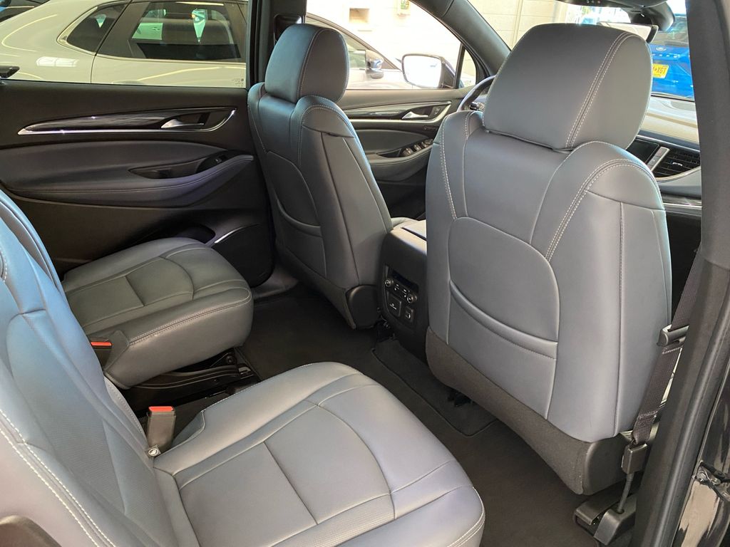 2024 Buick Enclave Premium photo 17