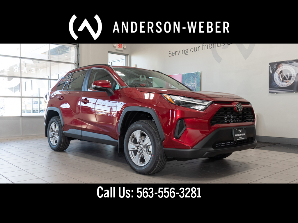 2025 Toyota RAV4 XLE's photo