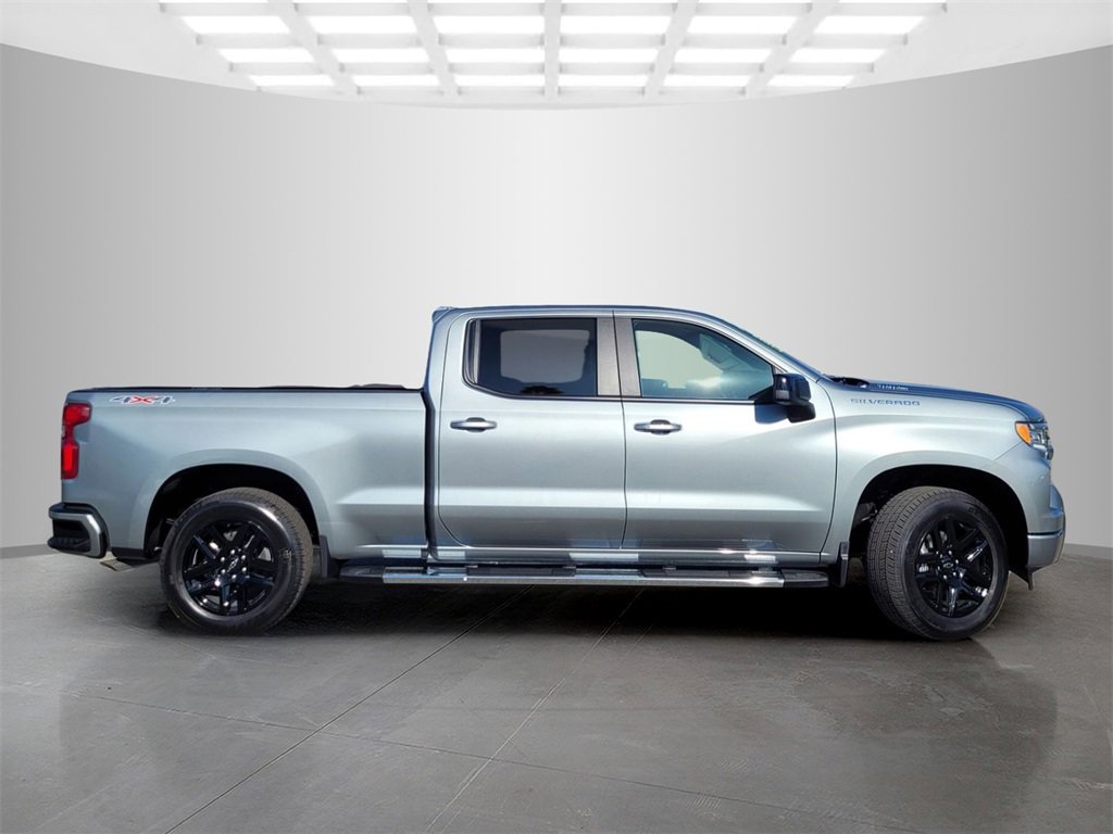 2026 Chevrolet Silverado 1500 RST photo 3