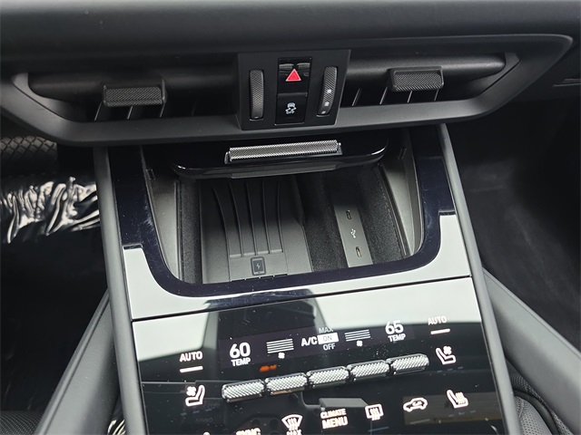2025 Porsche Cayenne Base photo 23