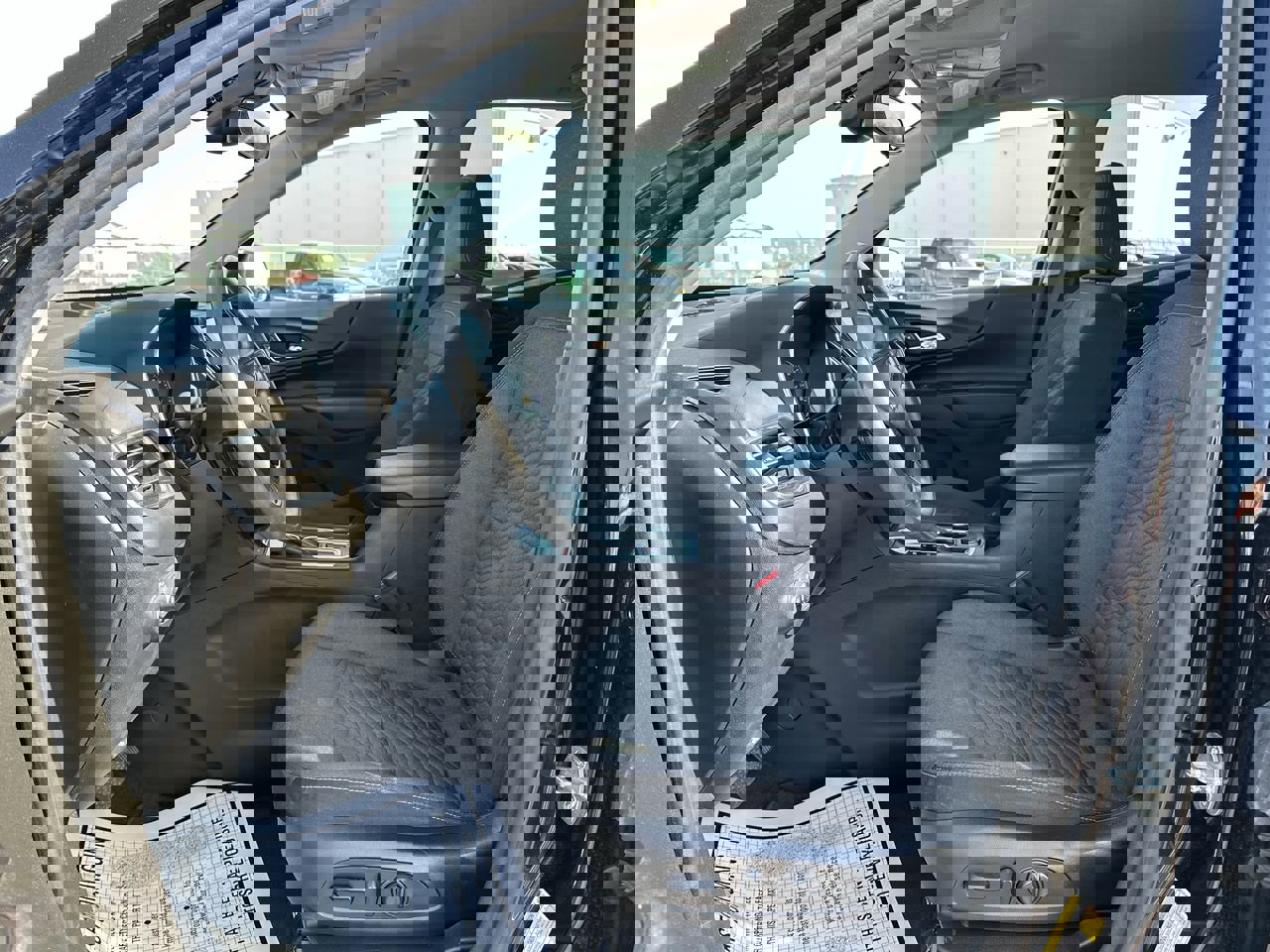 2021 Chevrolet Equinox LT photo 18