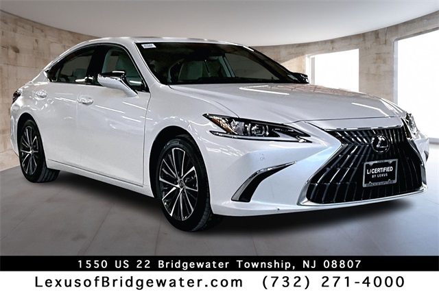 2025 Lexus ES 350's photo
