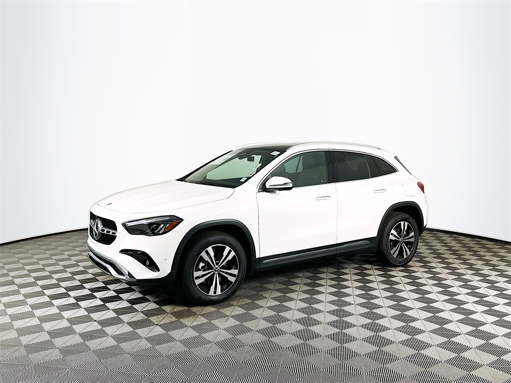 2026 Mercedes Benz GLA 250 4MATIC photo 2