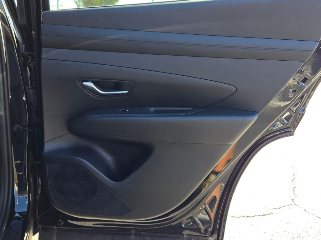2025 Hyundai Tucson SEL photo 9