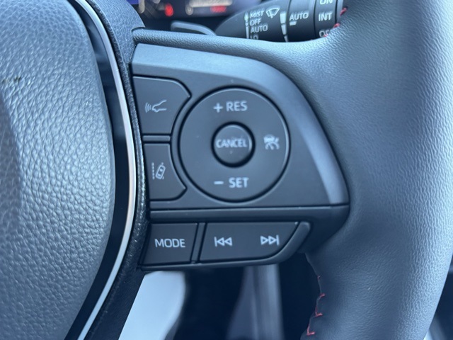 2025 Toyota RAV4 Hybrid XSE photo 26