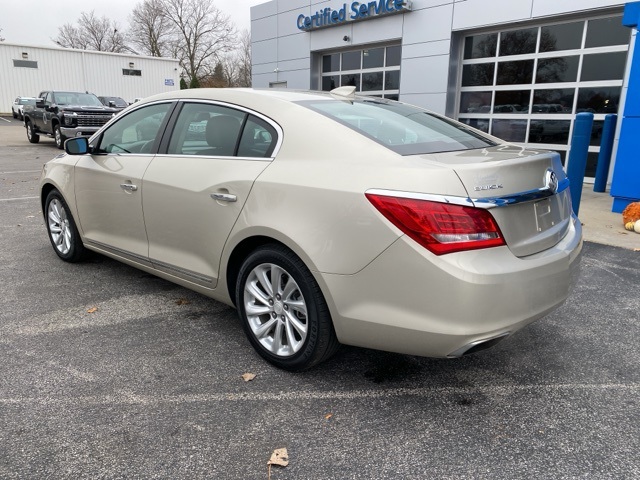 2015 Buick LaCrosse Base photo 3