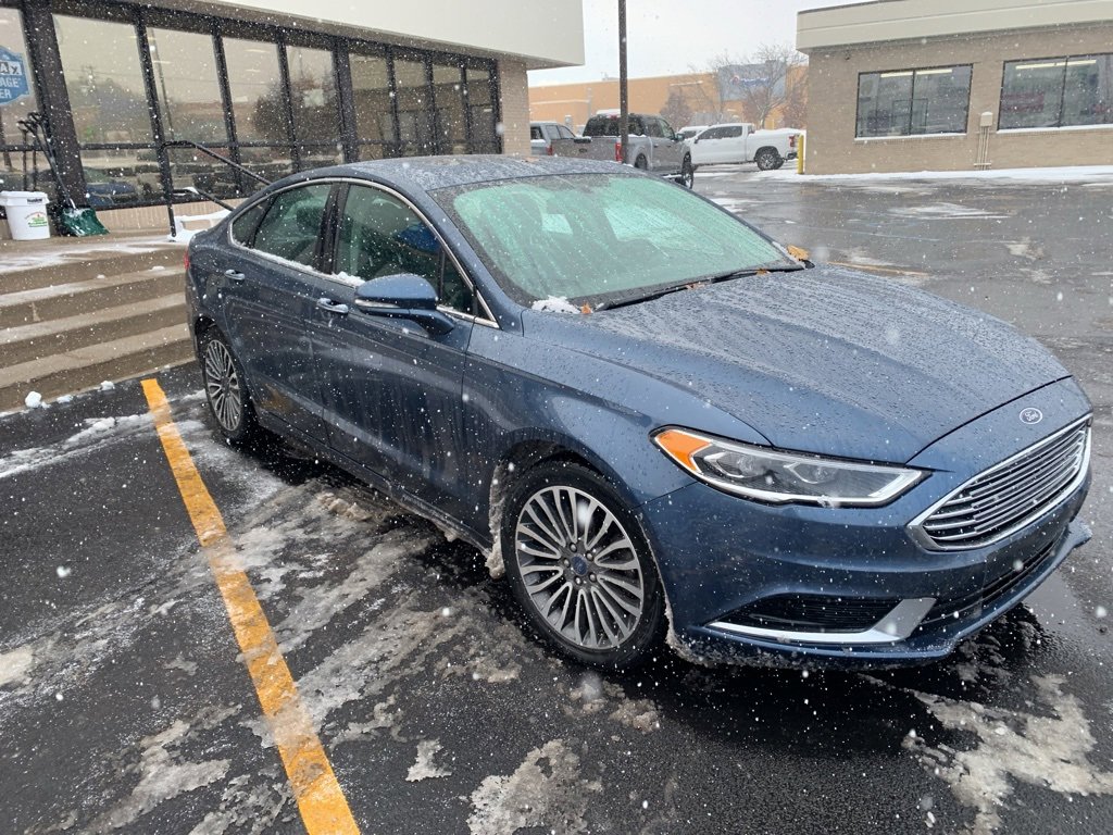2018 Ford Fusion SE photo 2