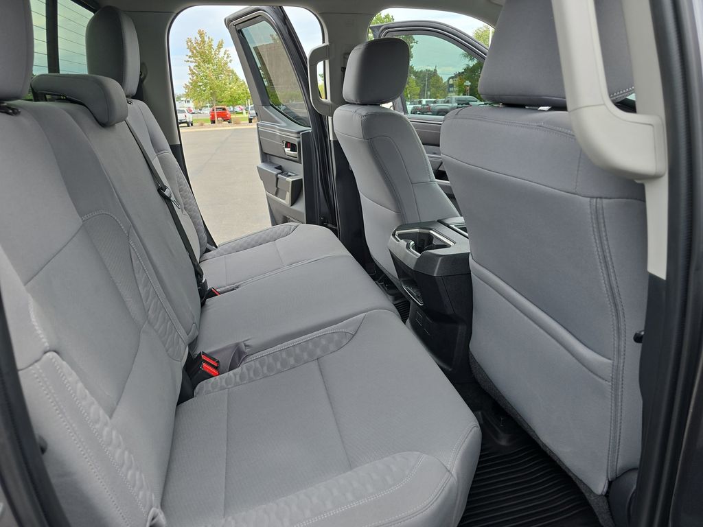 2022 Toyota Tundra SR5 photo 11