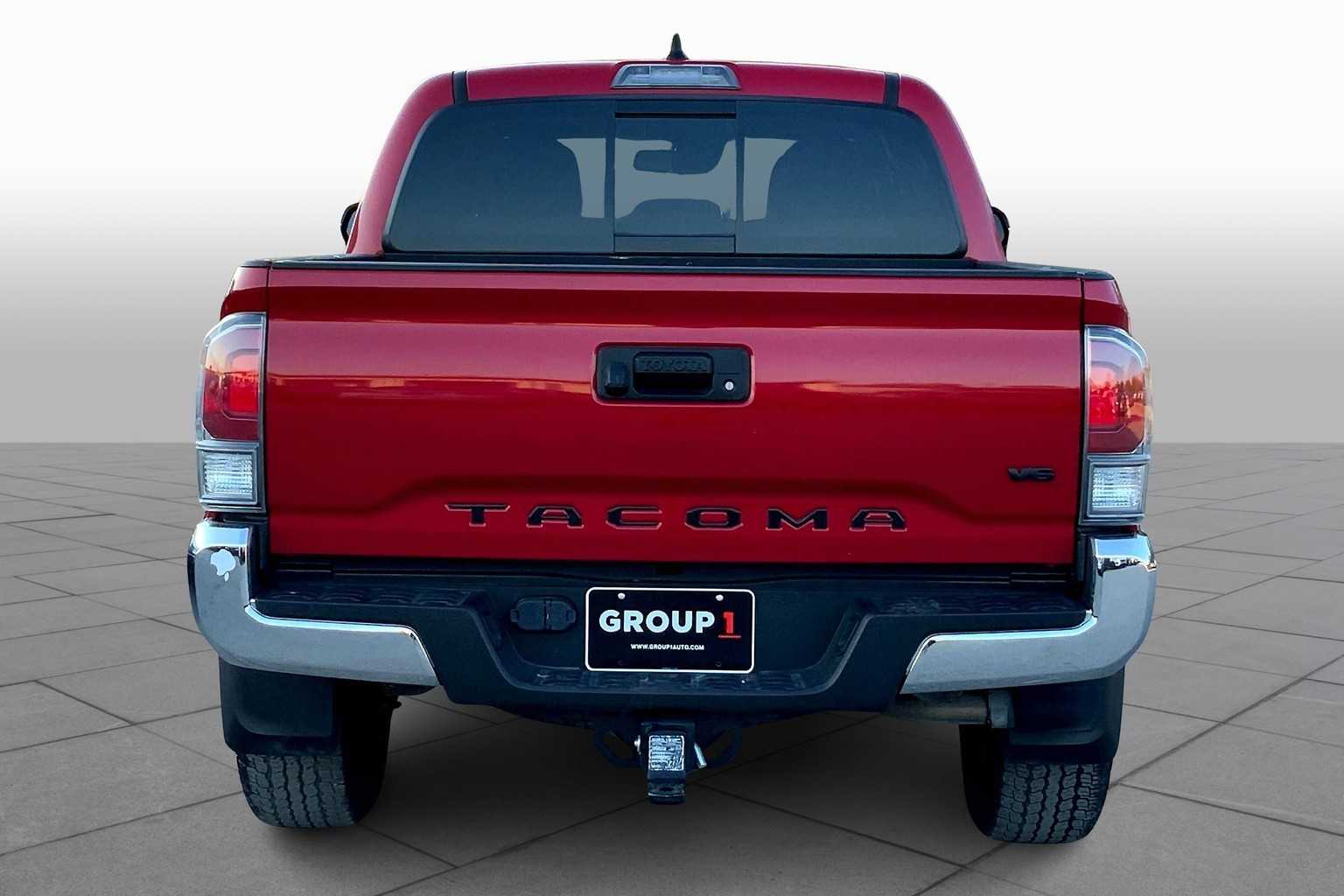 2022 Toyota Tacoma TRD photo 4