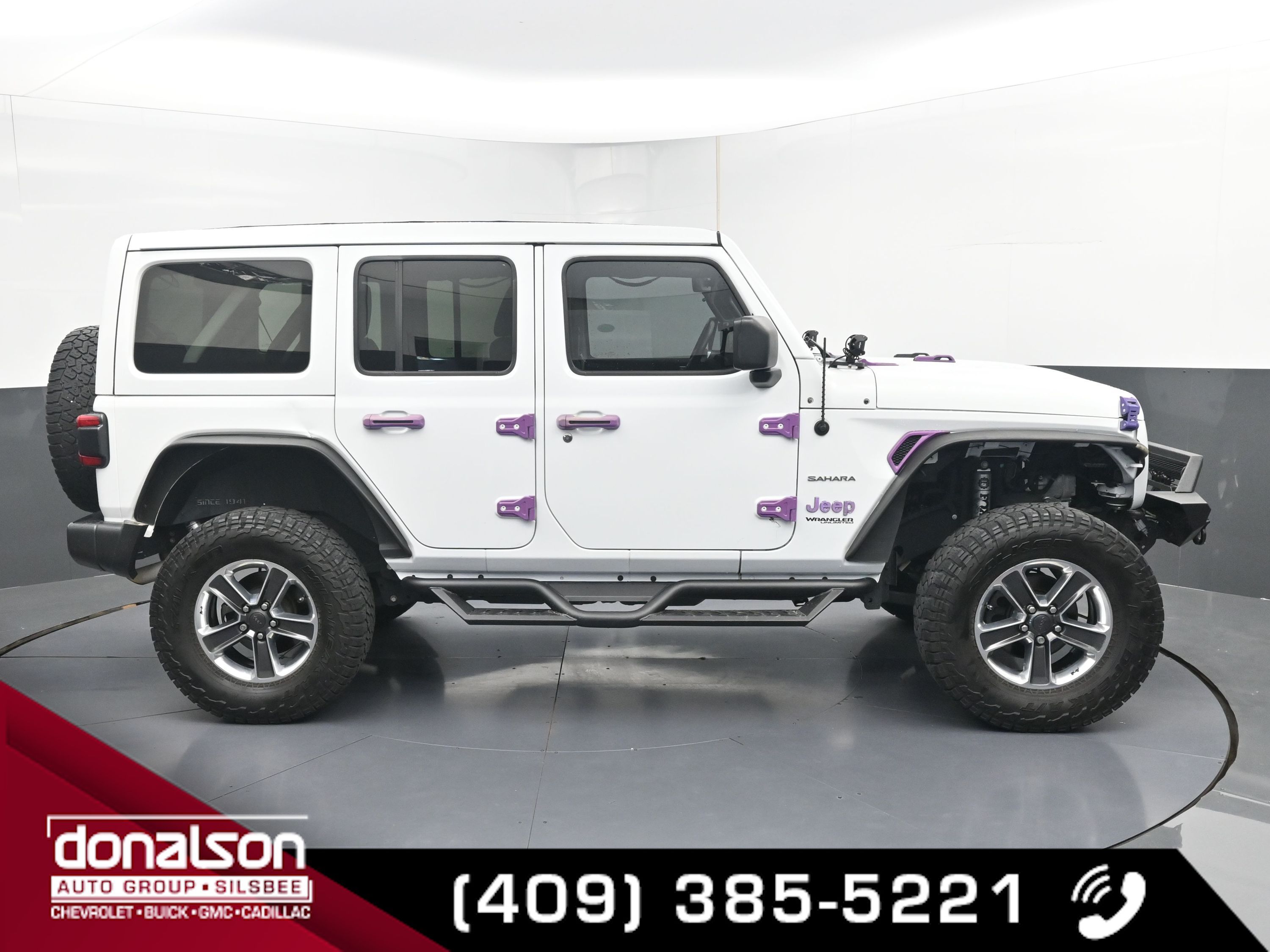 2022 Jeep Wrangler Unlimited Sahara's photo