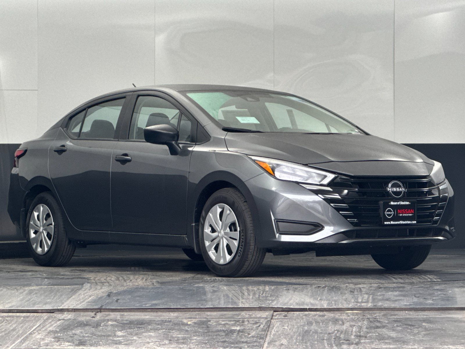 2025 Nissan Versa Sedan S's photo