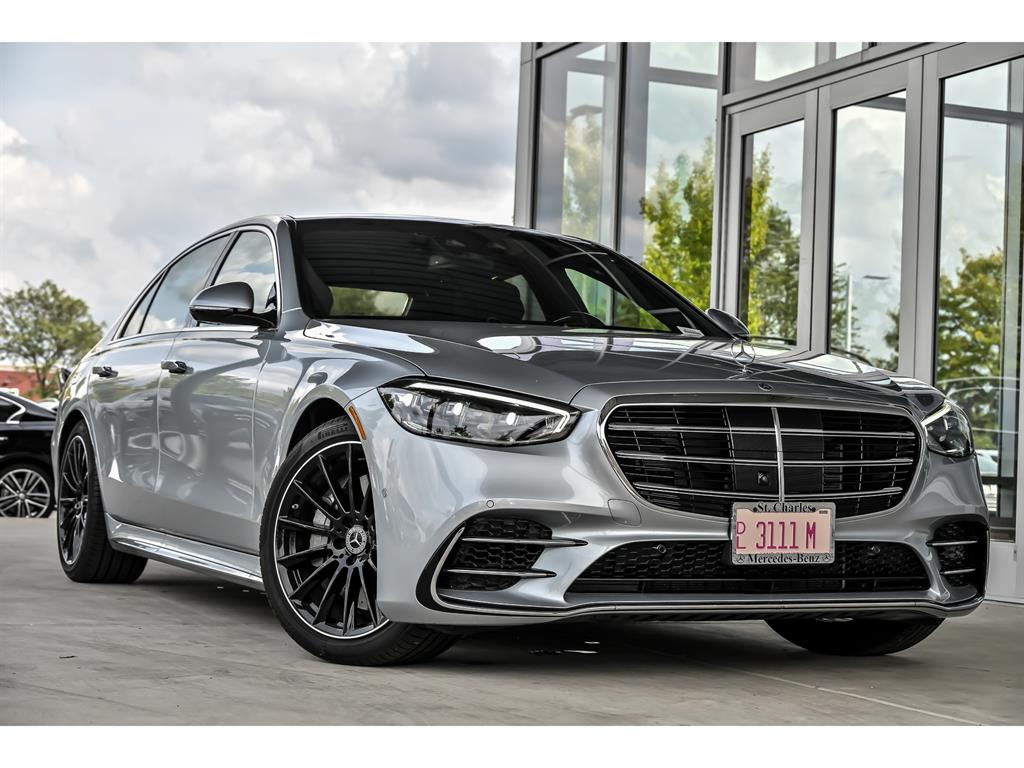2025 Mercedes Benz S 580 4MATIC photo 2