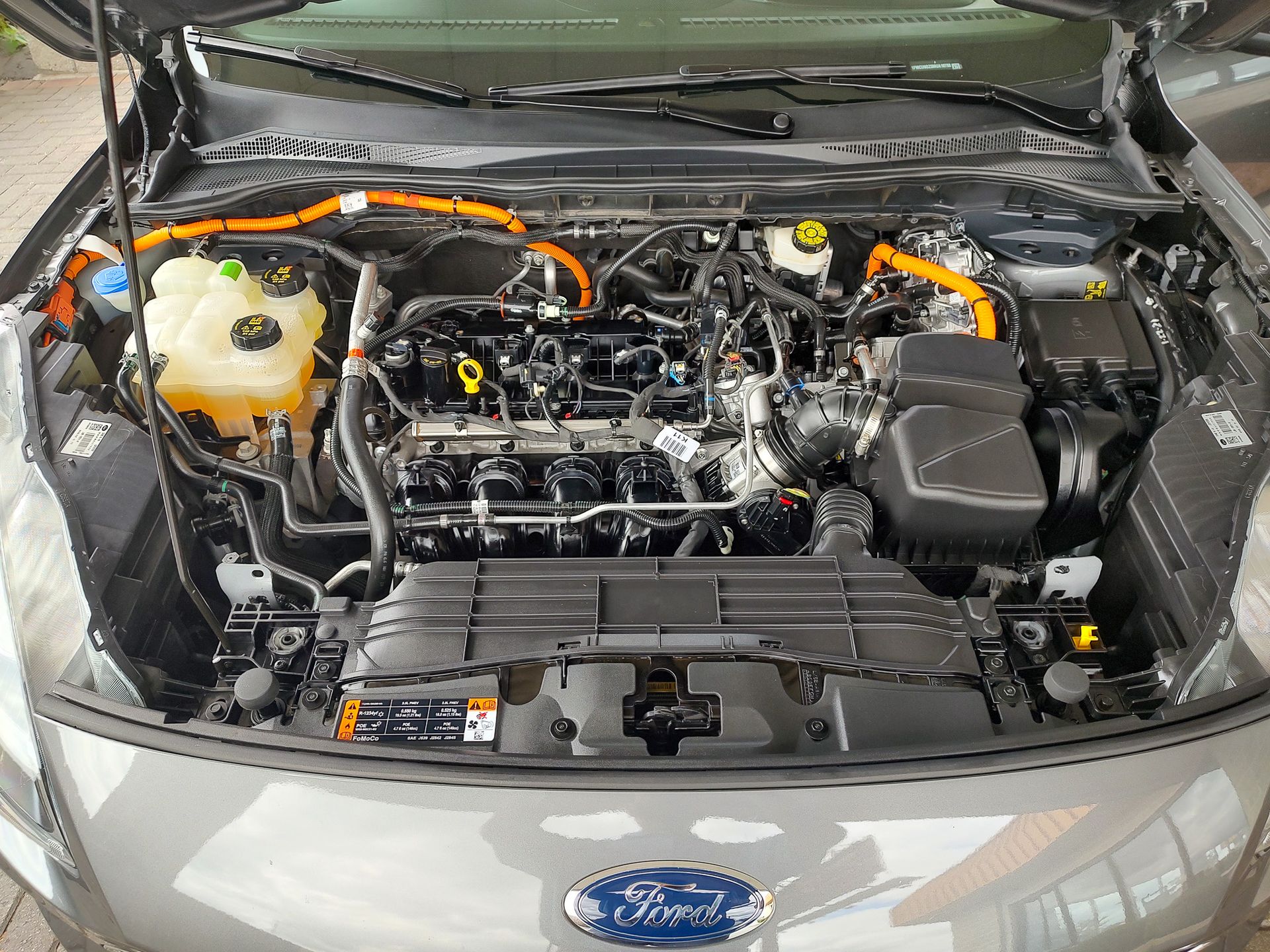 2021 Ford Escape Titanium Hybrid photo 22