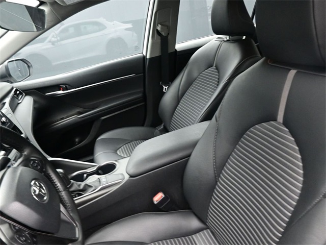 2023 Toyota Camry SE photo 17