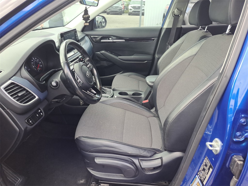 2021 Kia Seltos S photo 12