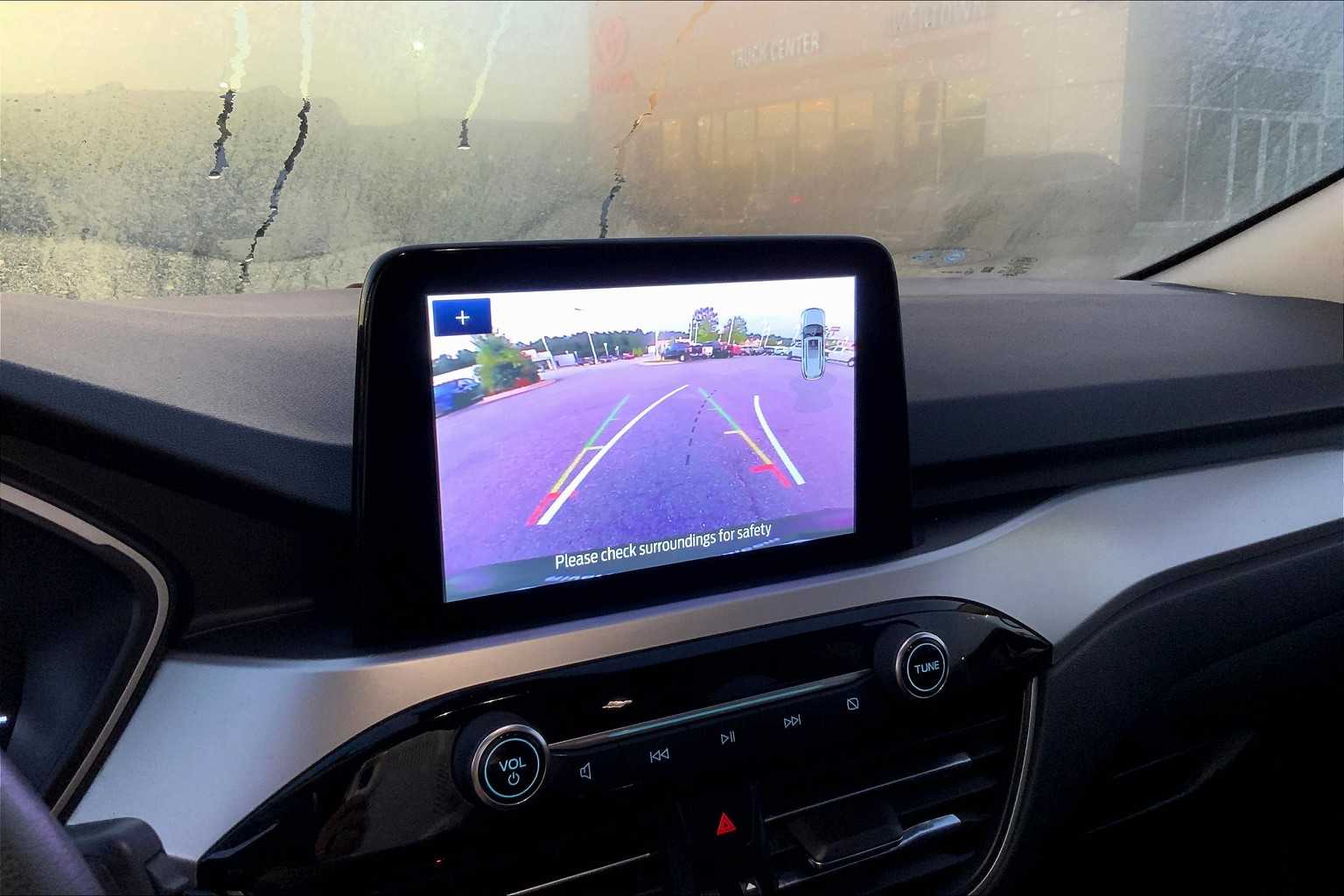 2020 Ford Escape SEL photo 24