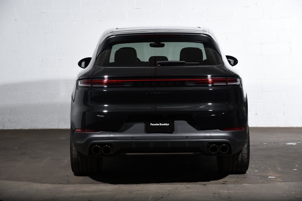 2026 Porsche Cayenne S E-Hybrid photo 5