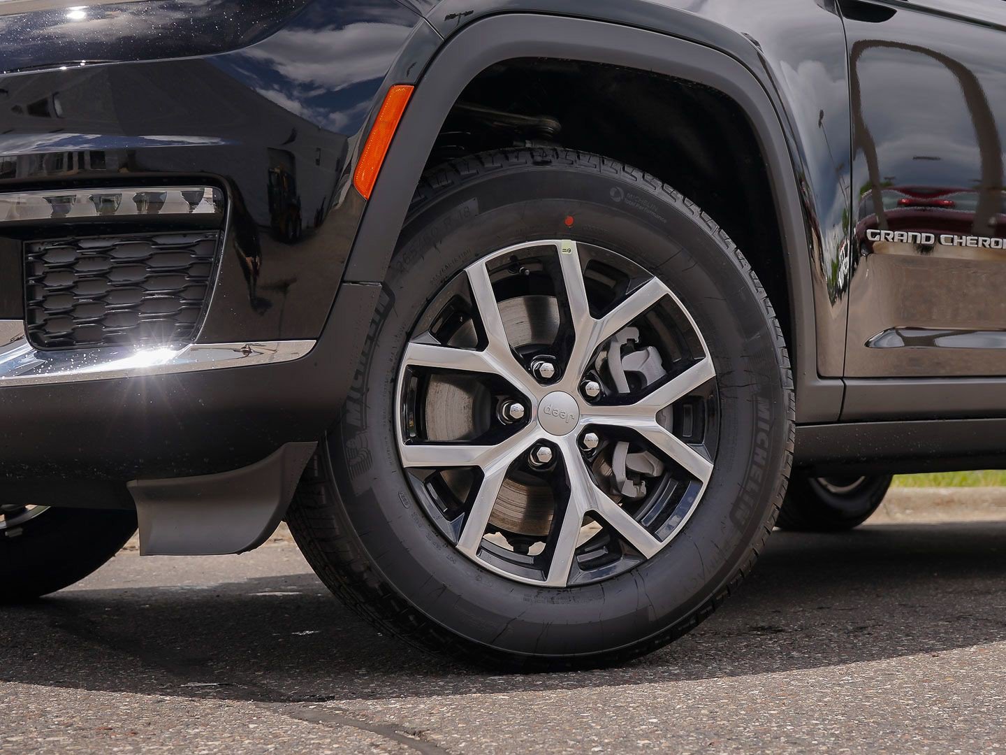 2025 Jeep Grand Cherokee Limited photo 5