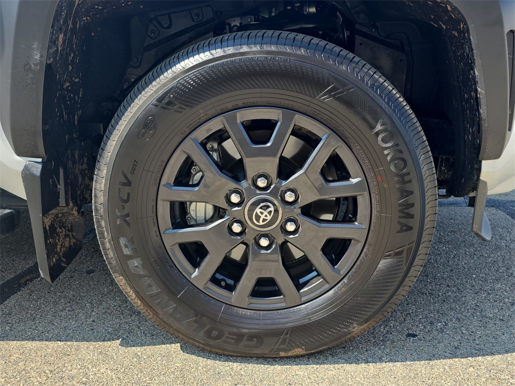 2025 Toyota 4Runner SR5 4WD photo 38