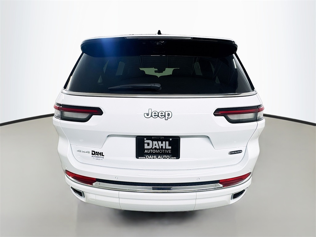 2025 Jeep Grand Cherokee Overland photo 3