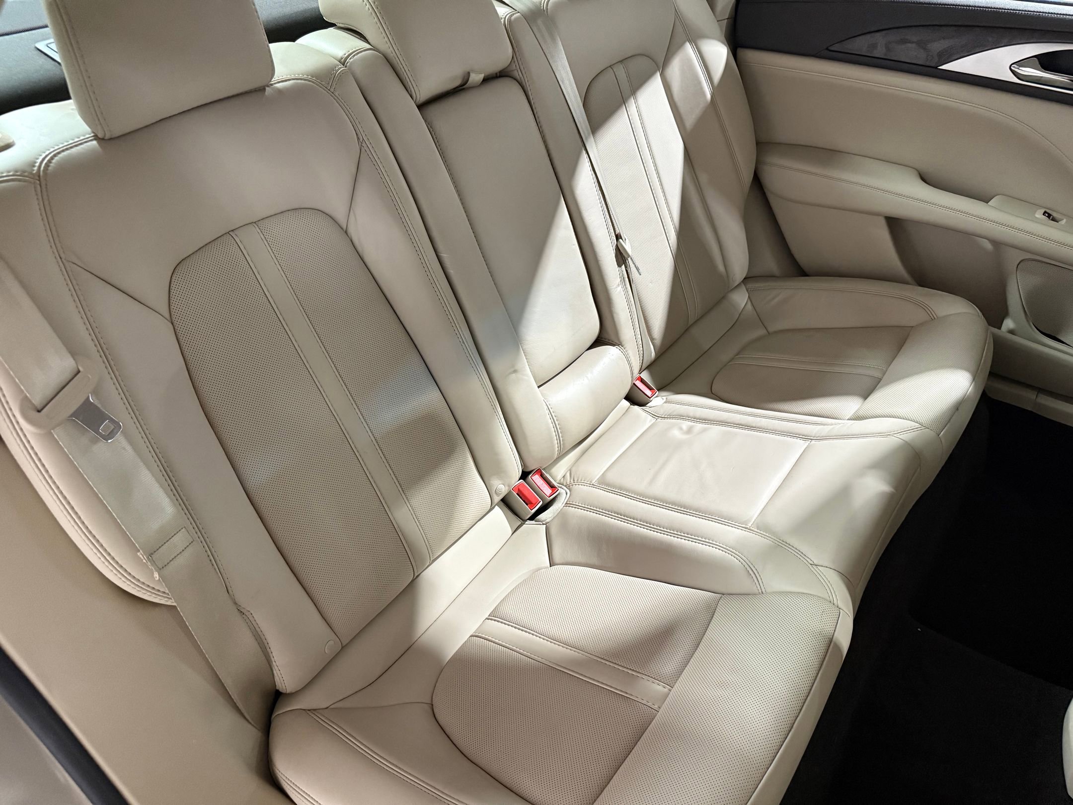 2020 Lincoln MKZ Hybrid Reserve photo 33