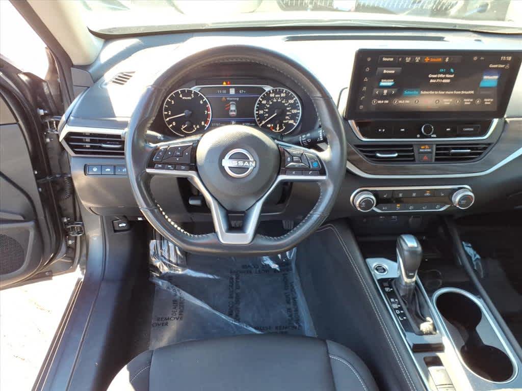 2023 Nissan Altima 2.5 SV photo 14