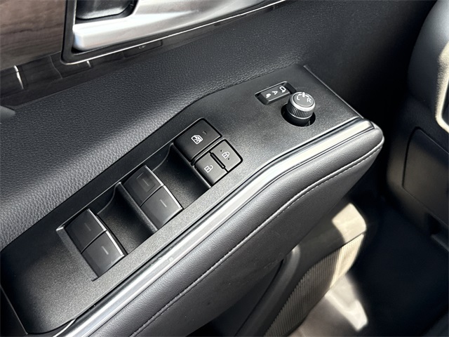2025 Toyota Highlander Platinum photo 20