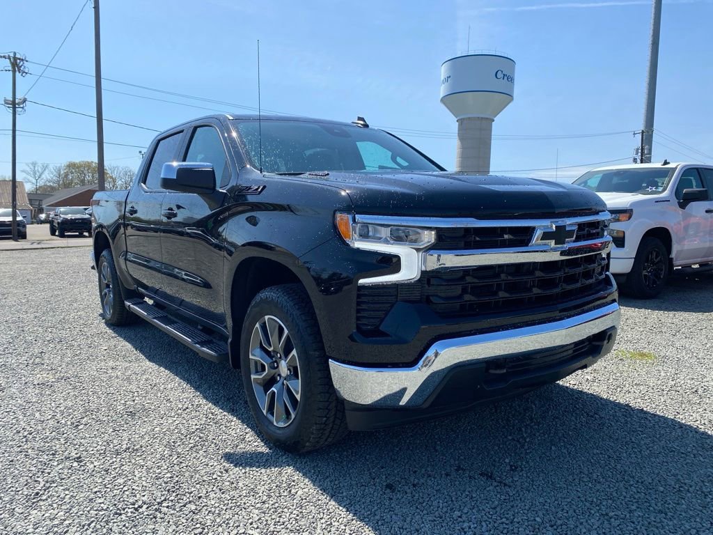 2025 Chevrolet Silverado 1500 LT's photo