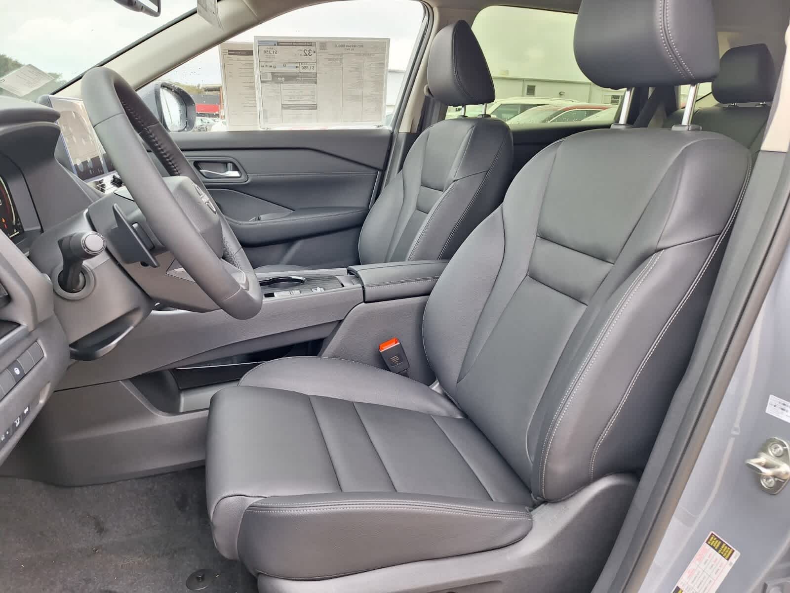 2025 Nissan Rogue SL photo 15