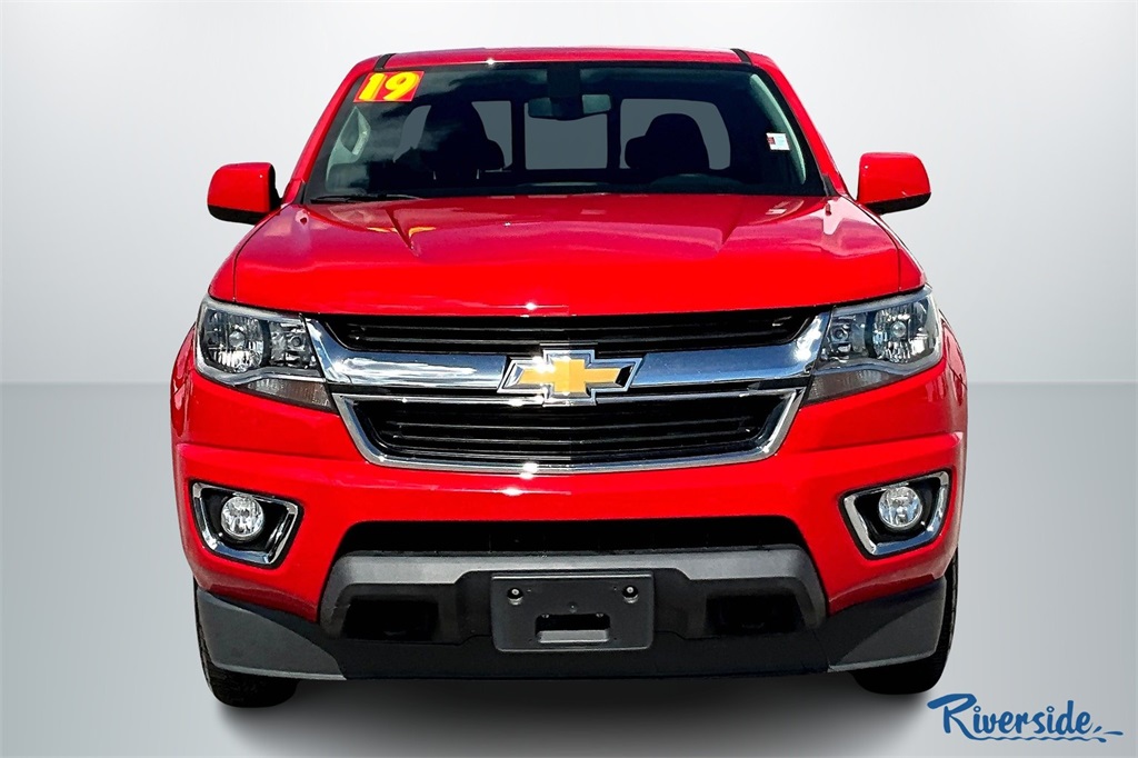 2019 Chevrolet Colorado LT photo 2