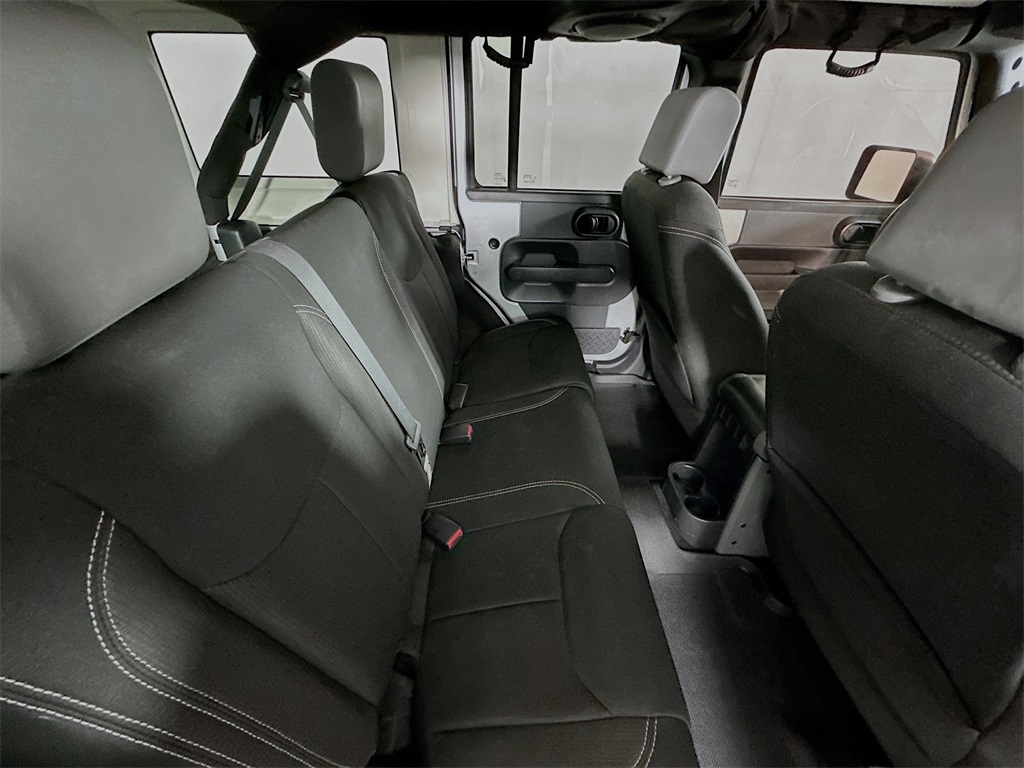 2007 Jeep Wrangler Unlimited Sahara photo 19
