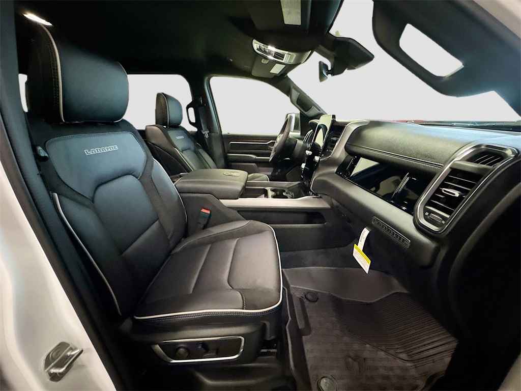 2026 Ram 1500 Laramie photo 9