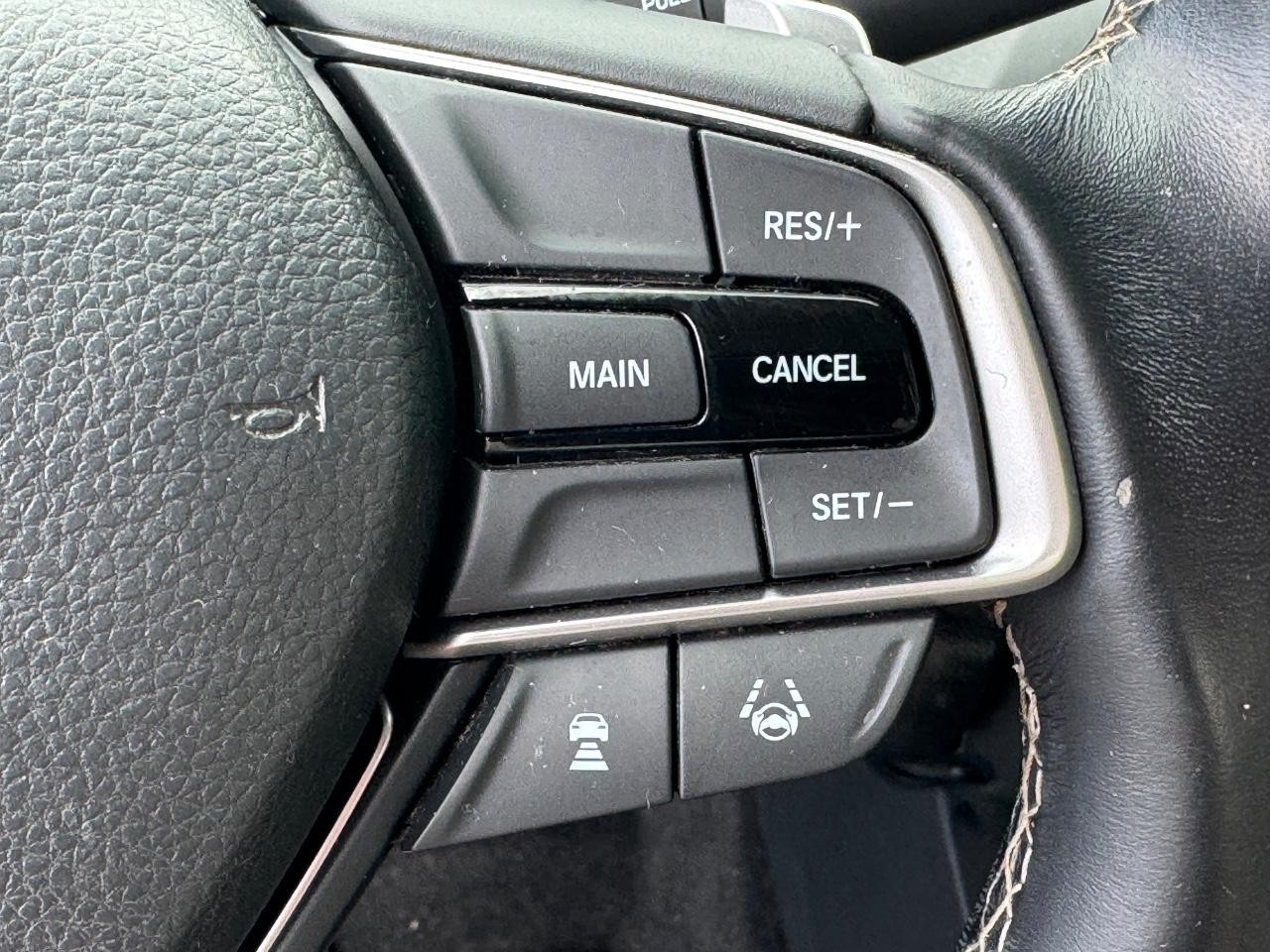 2019 Honda Insight Touring photo 19