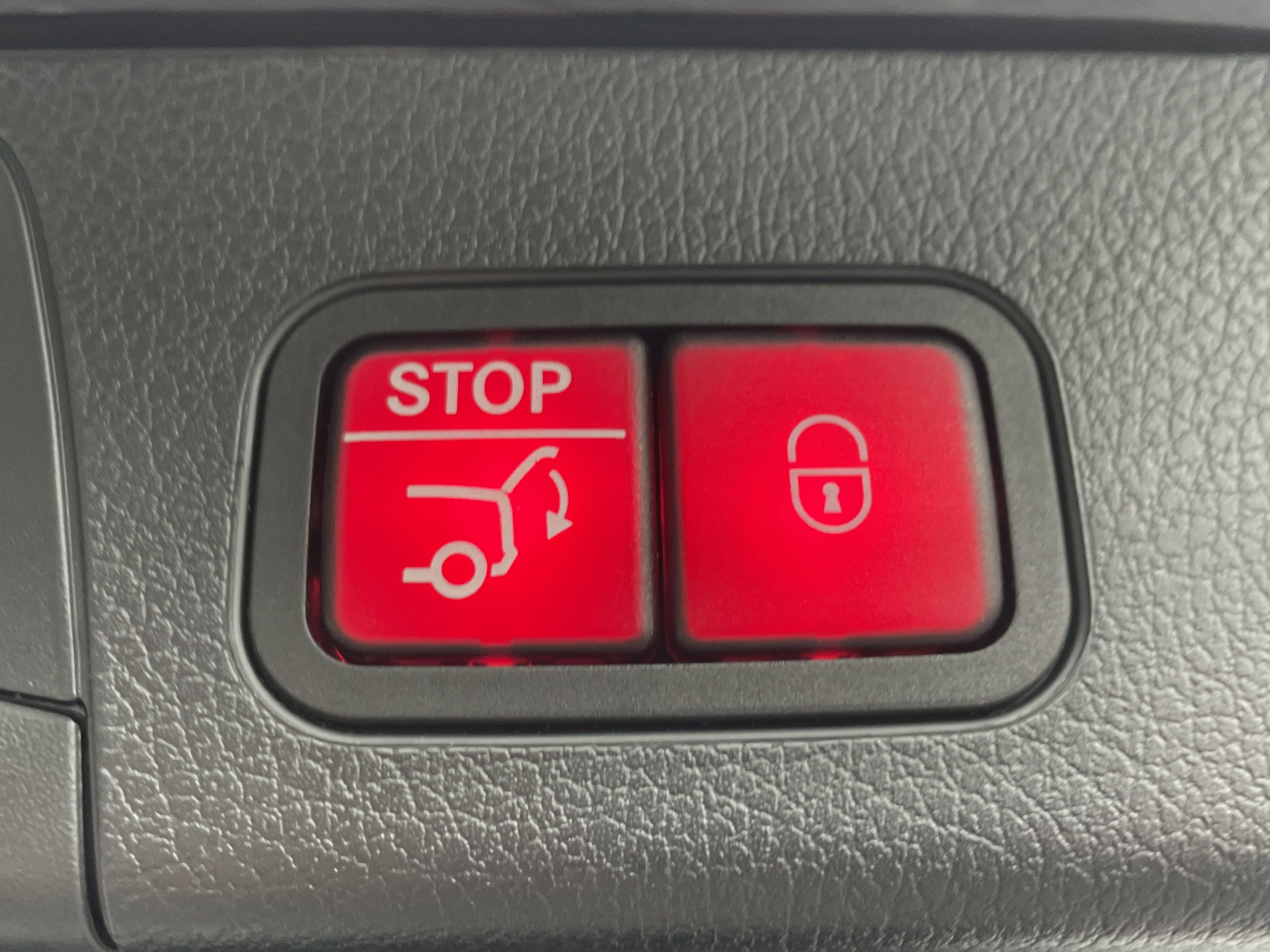 2024 Mercedes Benz GLB 250 4MATIC photo 2